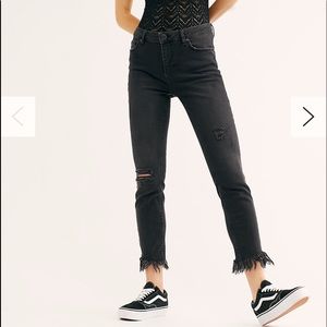 FREE PEOPLE Great Heights Frayed Skinny Jean